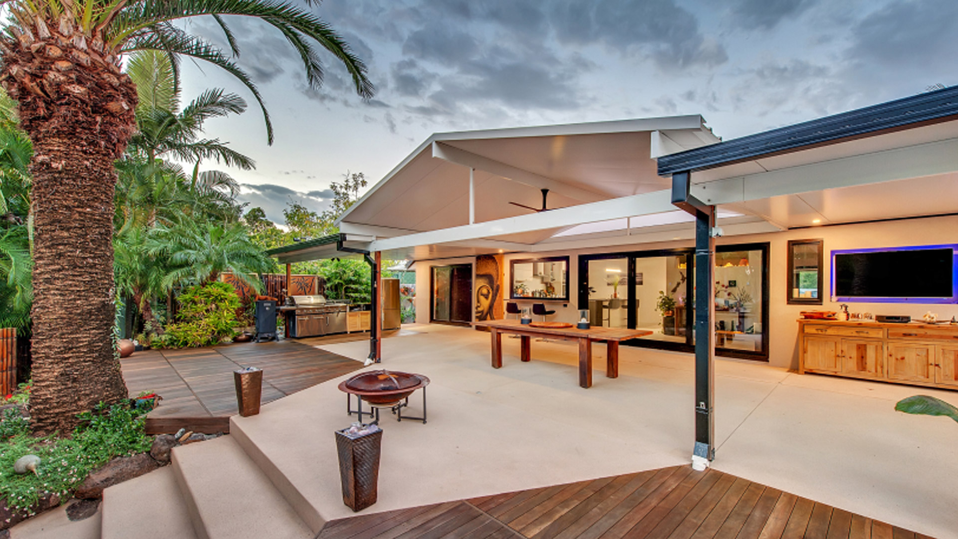 Altec Patio and a pool